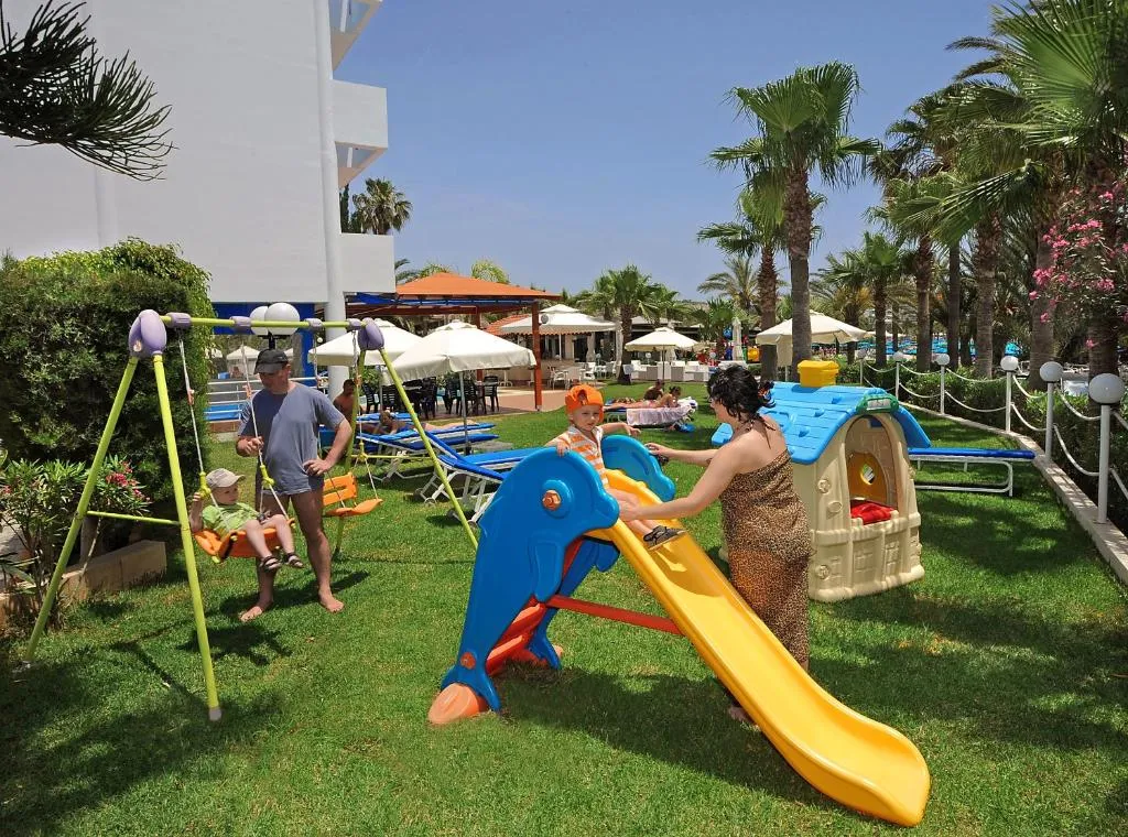 OKEANOS BEACH BOUTIQUE HOTEL