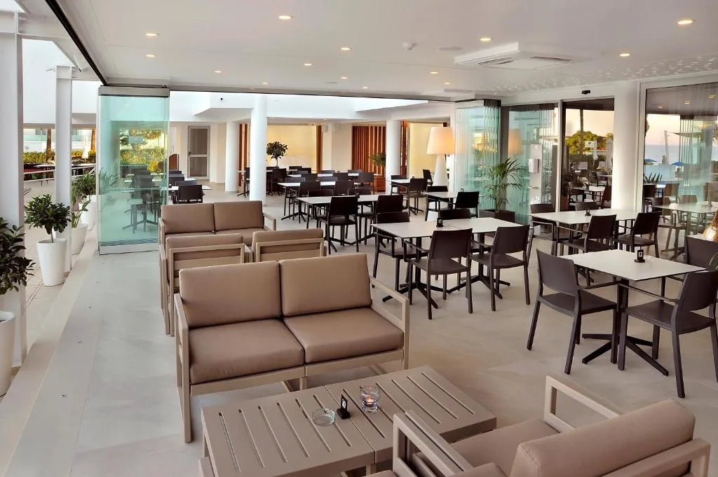 OKEANOS BEACH BOUTIQUE HOTEL