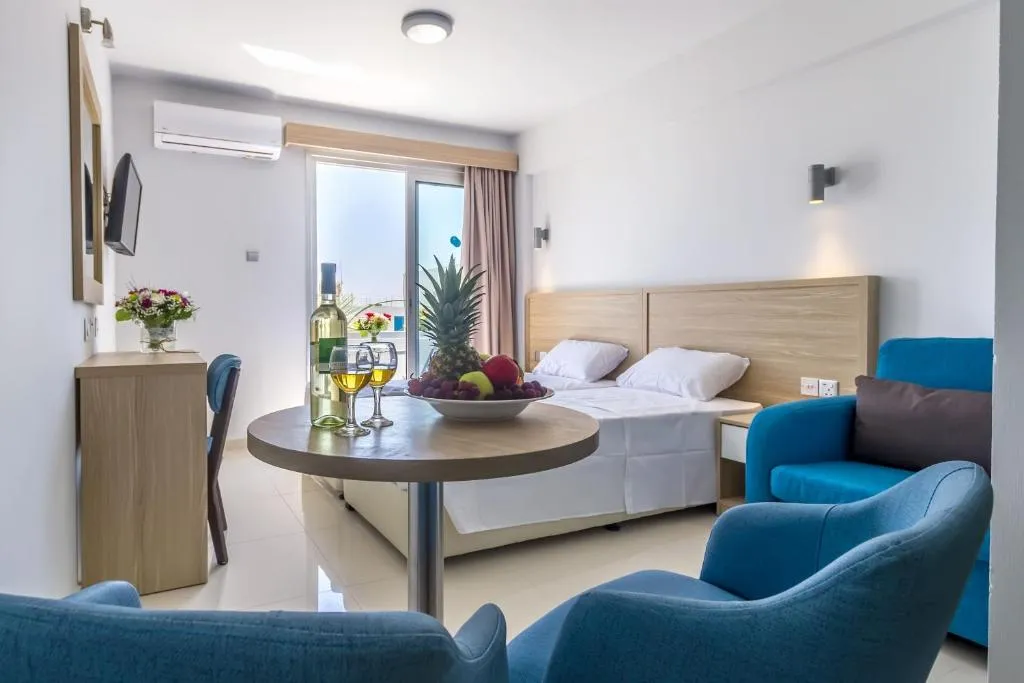 PAUL MARIE HOTEL APTS