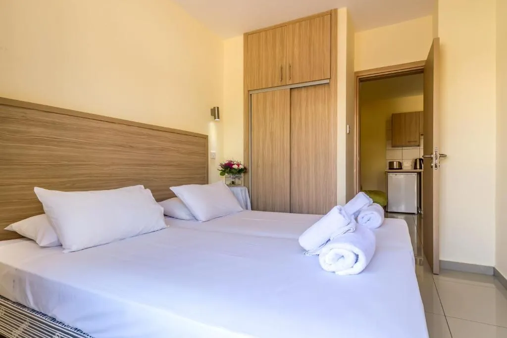 PAUL MARIE HOTEL APTS