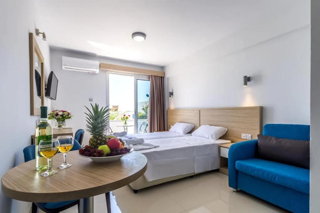 PAUL MARIE HOTEL APTS