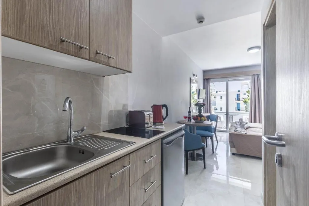 PAUL MARIE HOTEL APTS