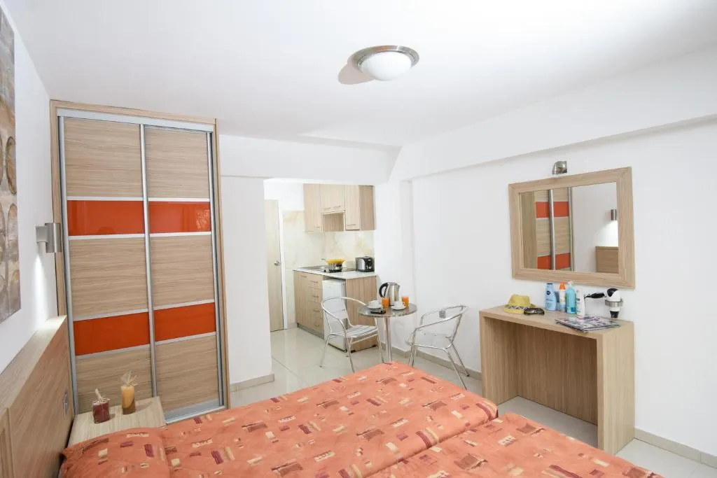 PAUL MARIE HOTEL APTS