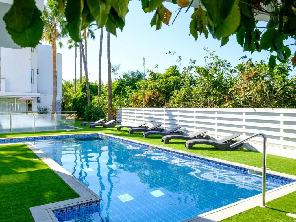 RIO GARDENS HOTEL, Aja Napa