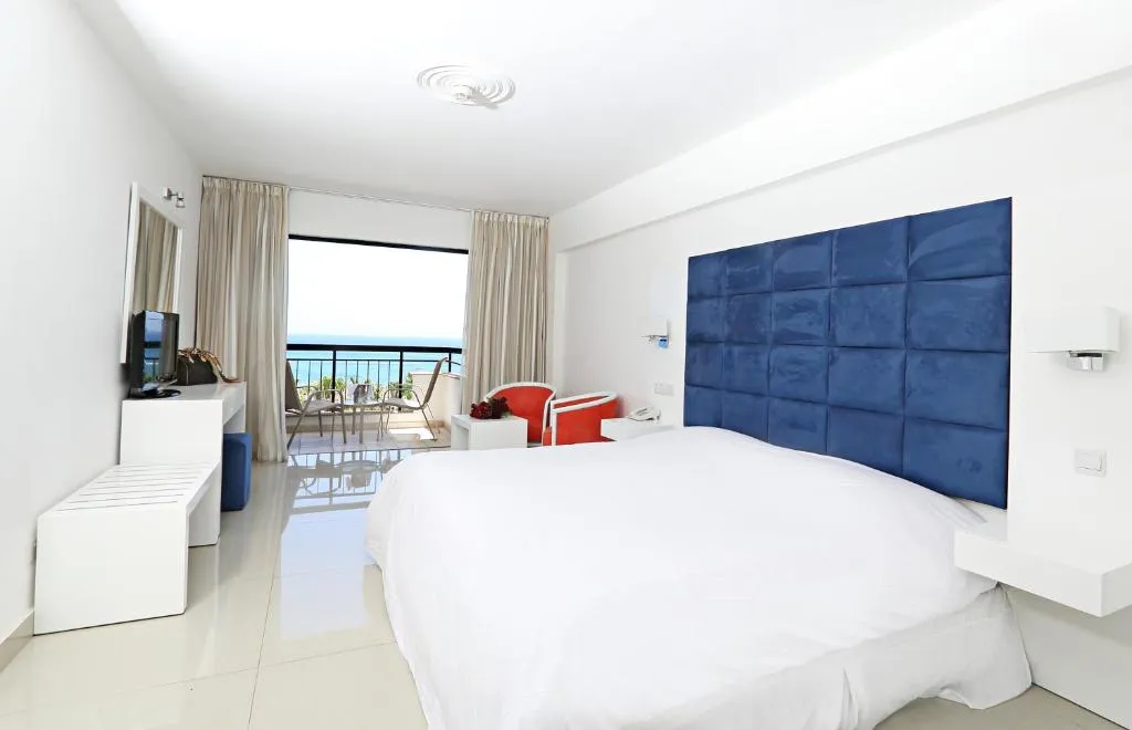 ANASTASIA BEACH APTS