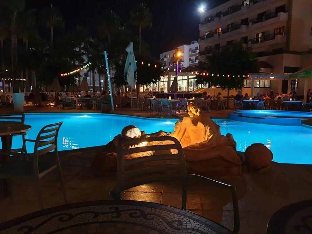 ANASTASIA BEACH HOTEL
