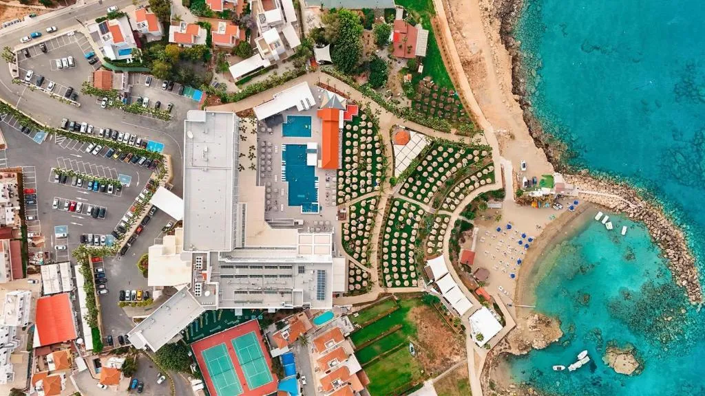 CAVO MARIS BEACH HOTEL