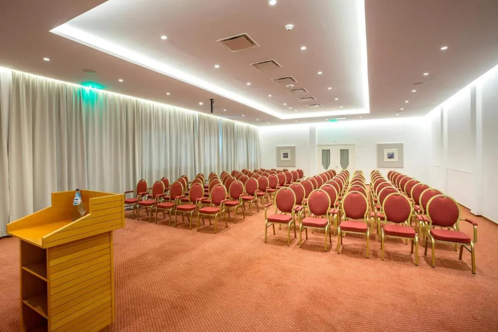 CAVO MARIS BEACH HOTEL