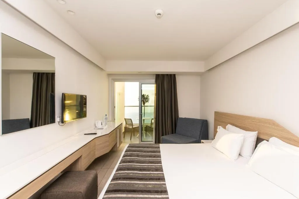 EVALENA BEACH HOTEL