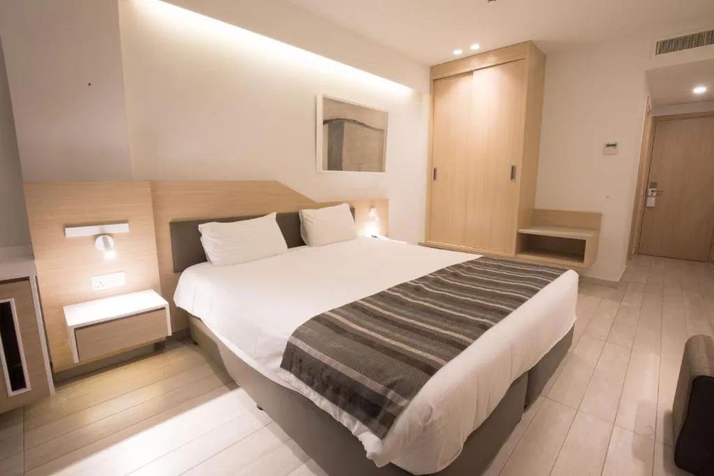 EVALENA BEACH HOTEL