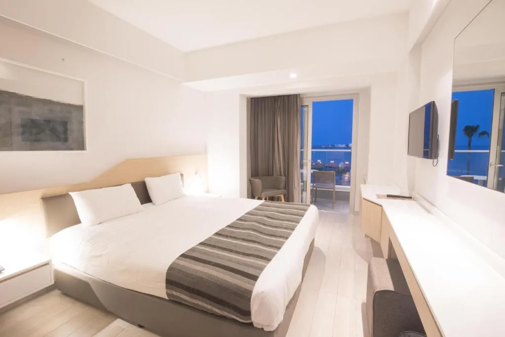 EVALENA BEACH HOTEL