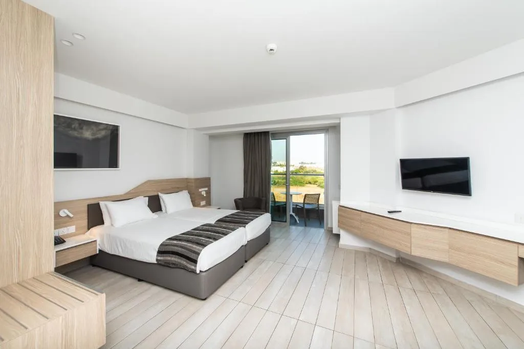 EVALENA BEACH HOTEL