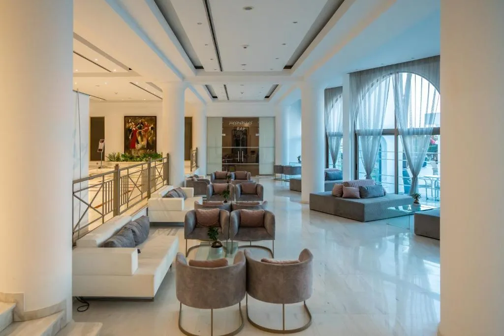 GOLDEN COAST BEACH HOTEL