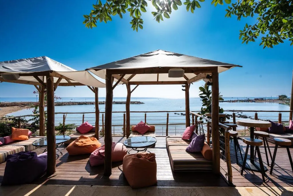 GOLDEN COAST BEACH HOTEL