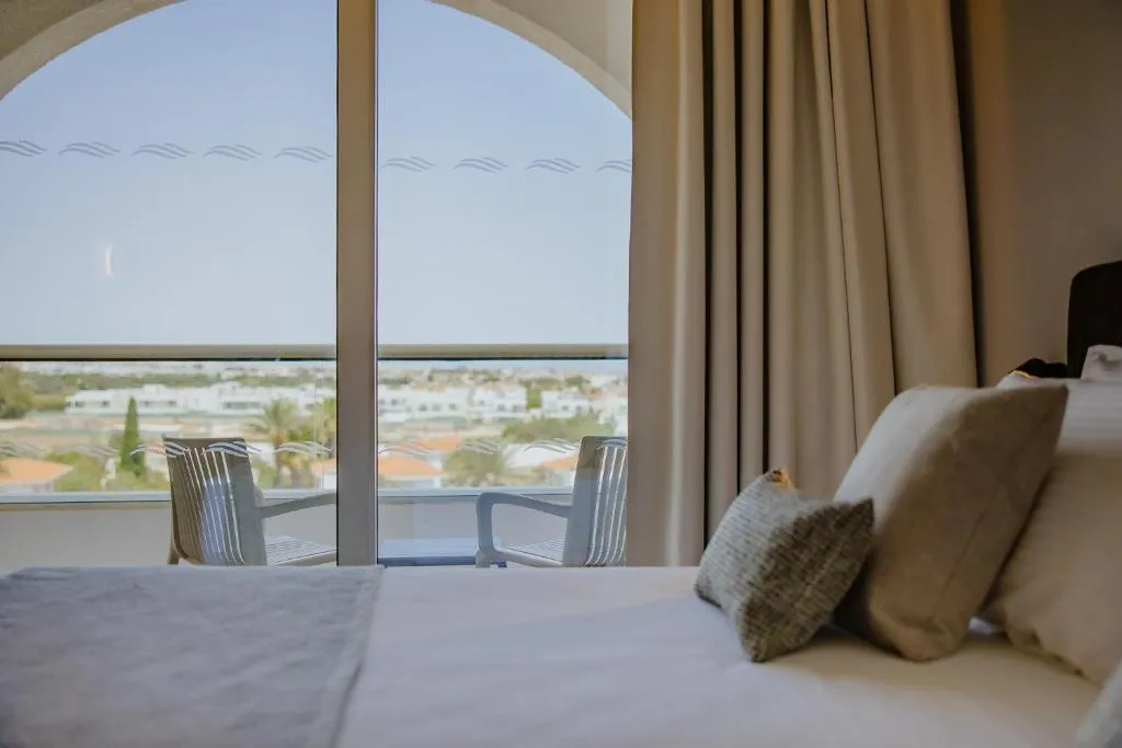 GOLDEN COAST BEACH HOTEL