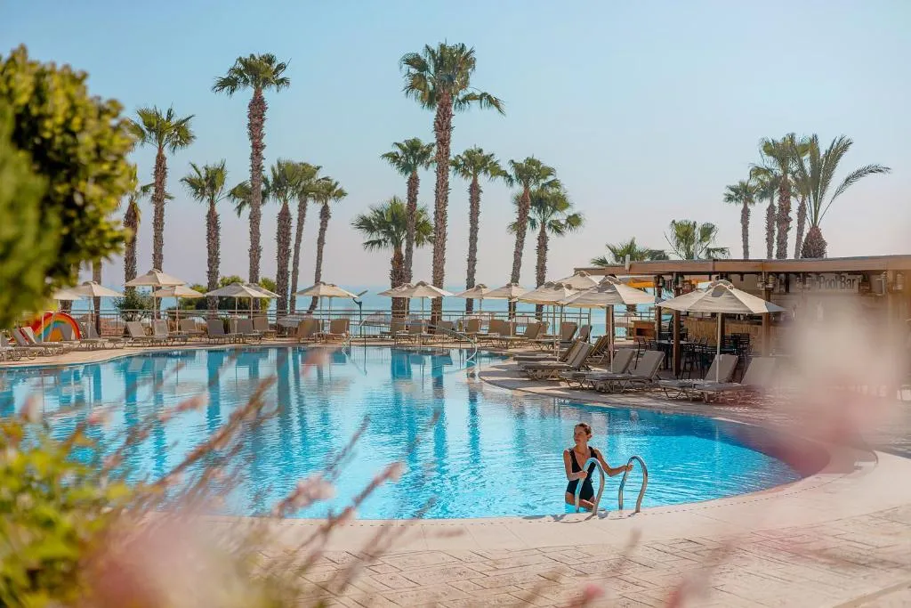 LOUIS ALTHEA BEACH