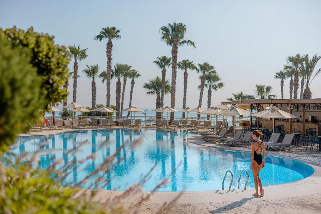 LOUIS ALTHEA BEACH