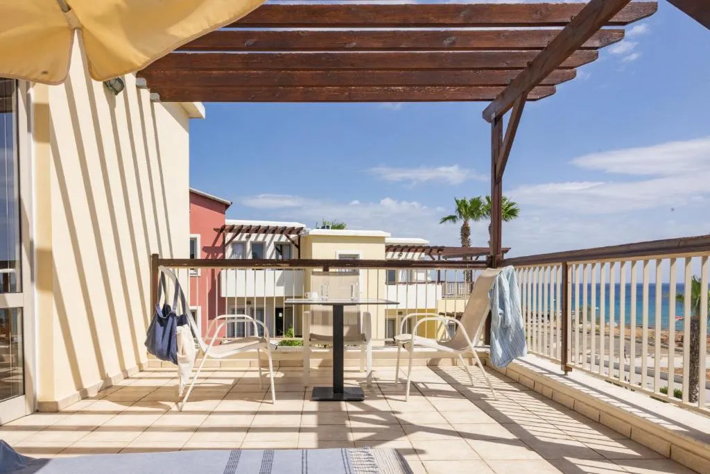 LOUIS ALTHEA BEACH