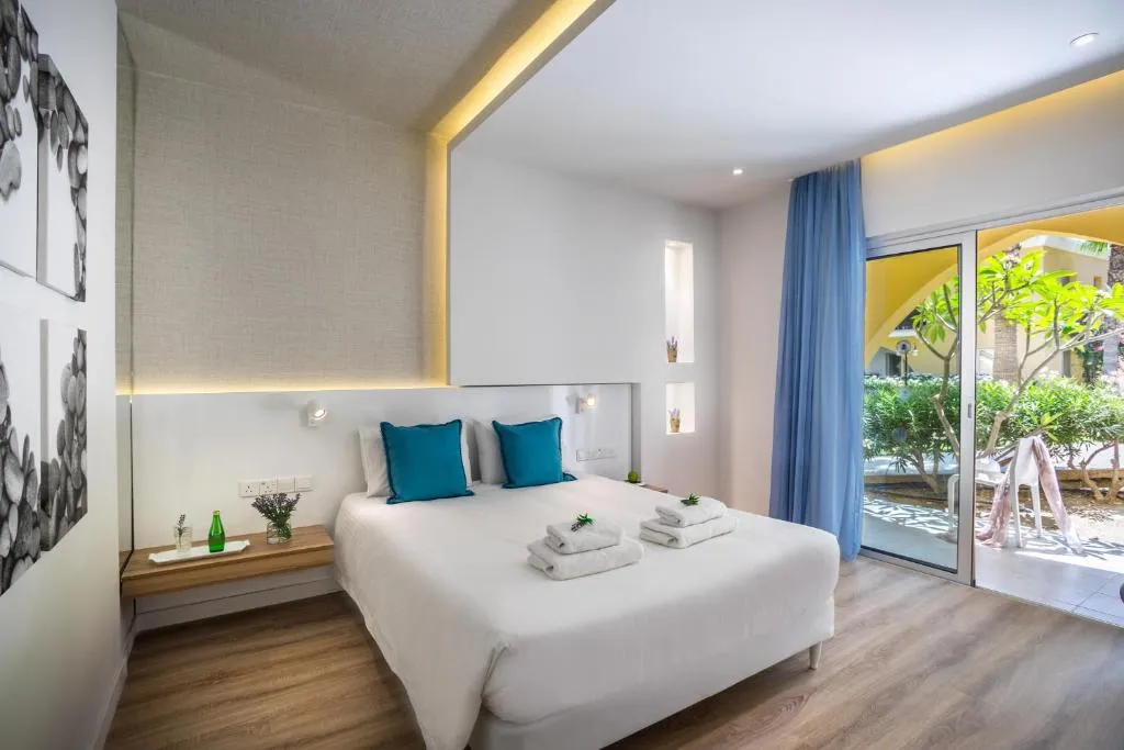 MALAMA BEACH HOLIDAY VILLAGE