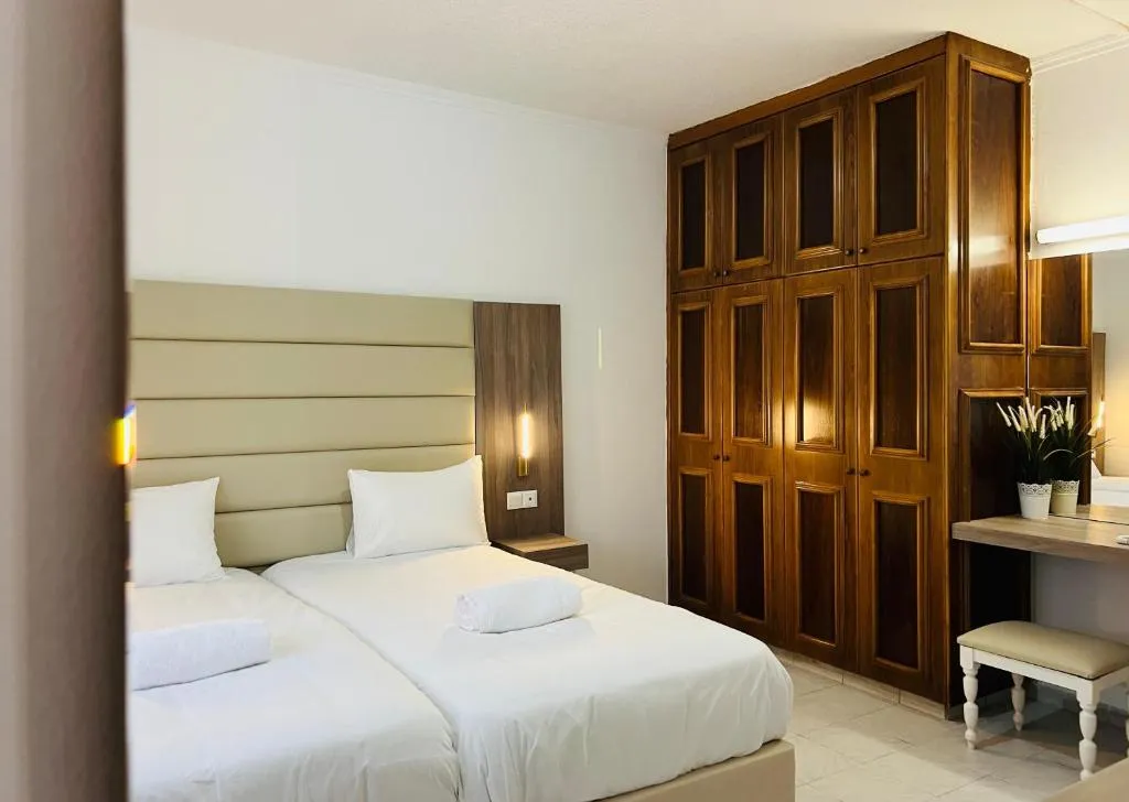 MARLITA BEACH HOTEL APTS