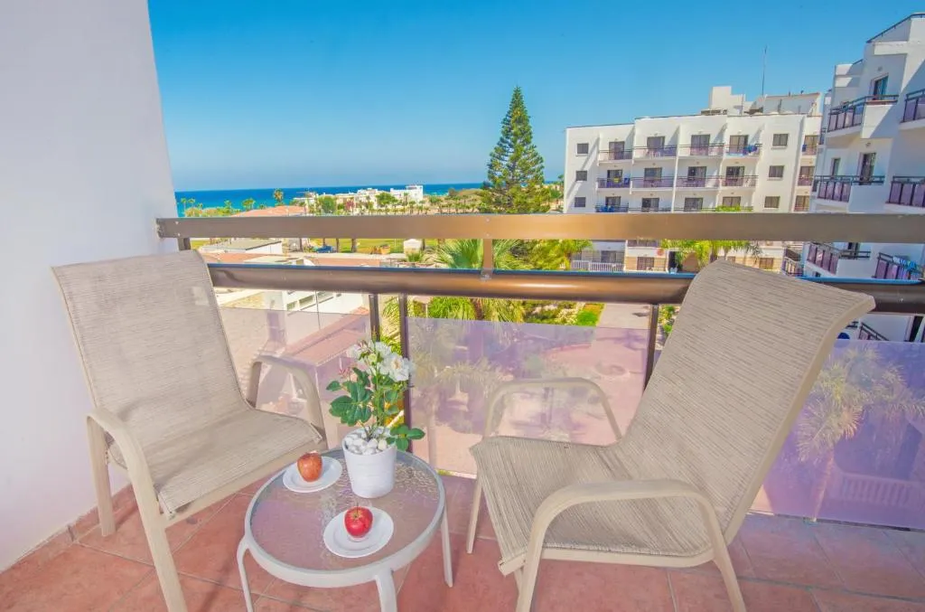 MARLITA BEACH HOTEL APTS