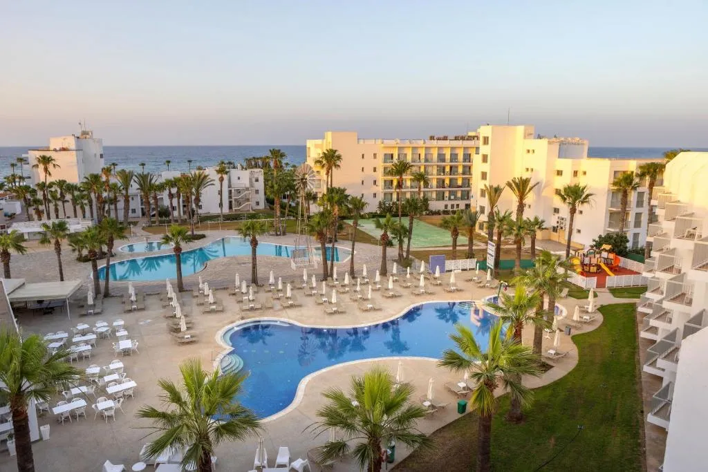 PAPANTONIA HOTEL APTS