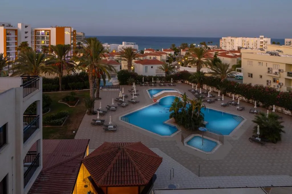 SEAGULL HOTEL APTS