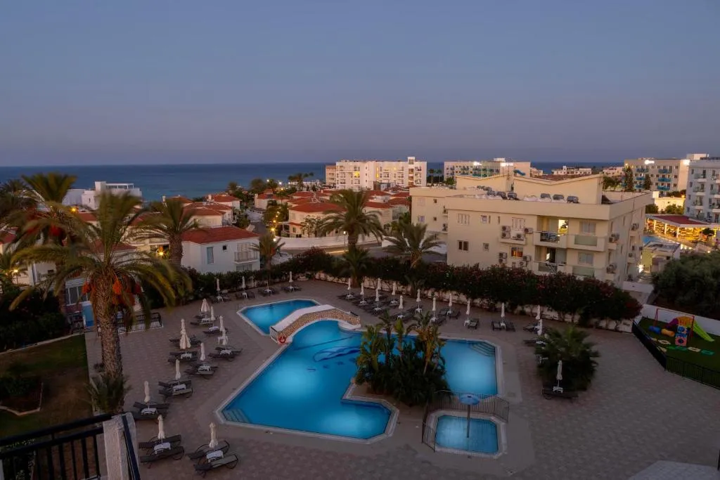 SEAGULL HOTEL APTS