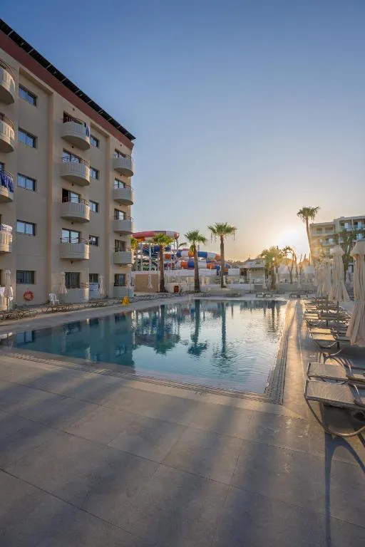 SUN PALACE PROTARAS WATERPARK RESORT