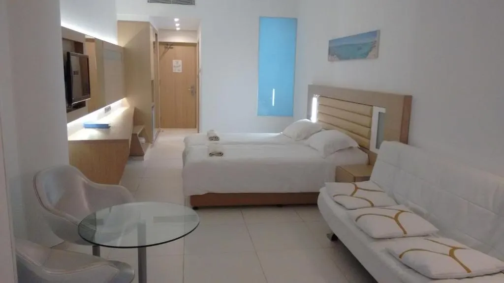 Vrissaki Beach Hotel