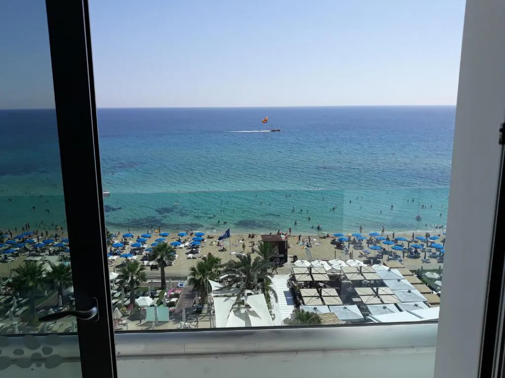 Vrissaki Beach Hotel