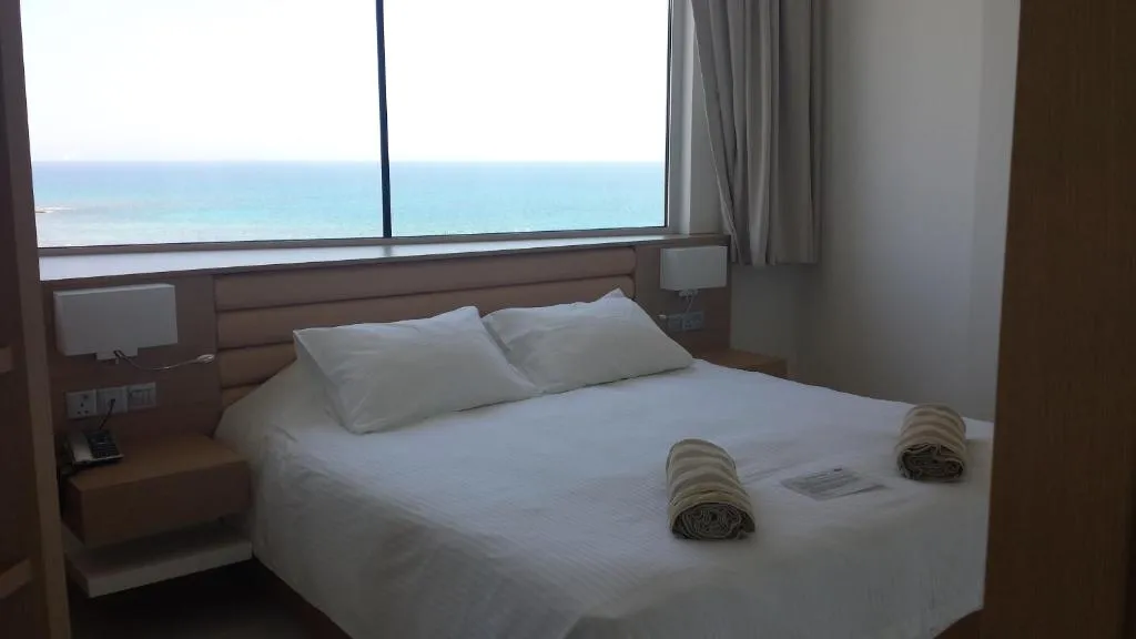 Vrissaki Beach Hotel
