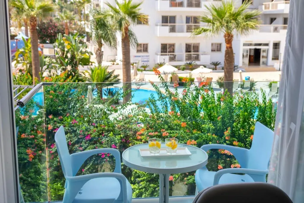 Vrissaki Beach Hotel