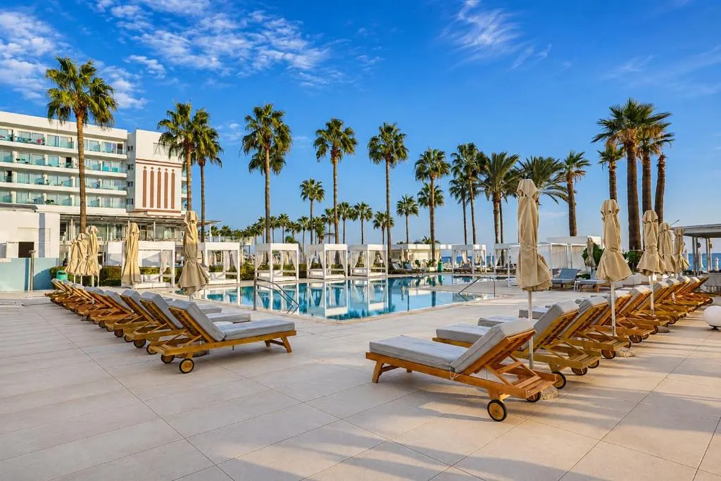 VRISSIANA BEACH HOTEL