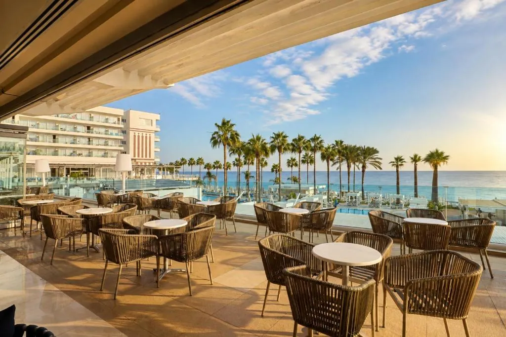 VRISSIANA BEACH HOTEL