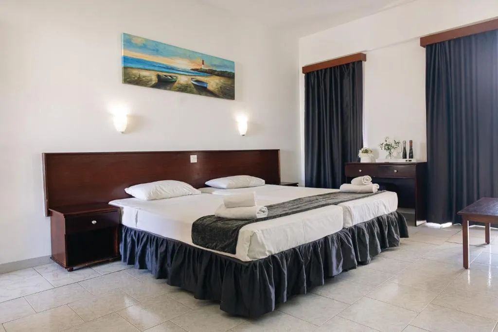 WINDMILLS HOTEL APARTMENTS