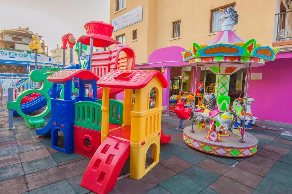 WINDMILLS HOTEL APARTMENTS