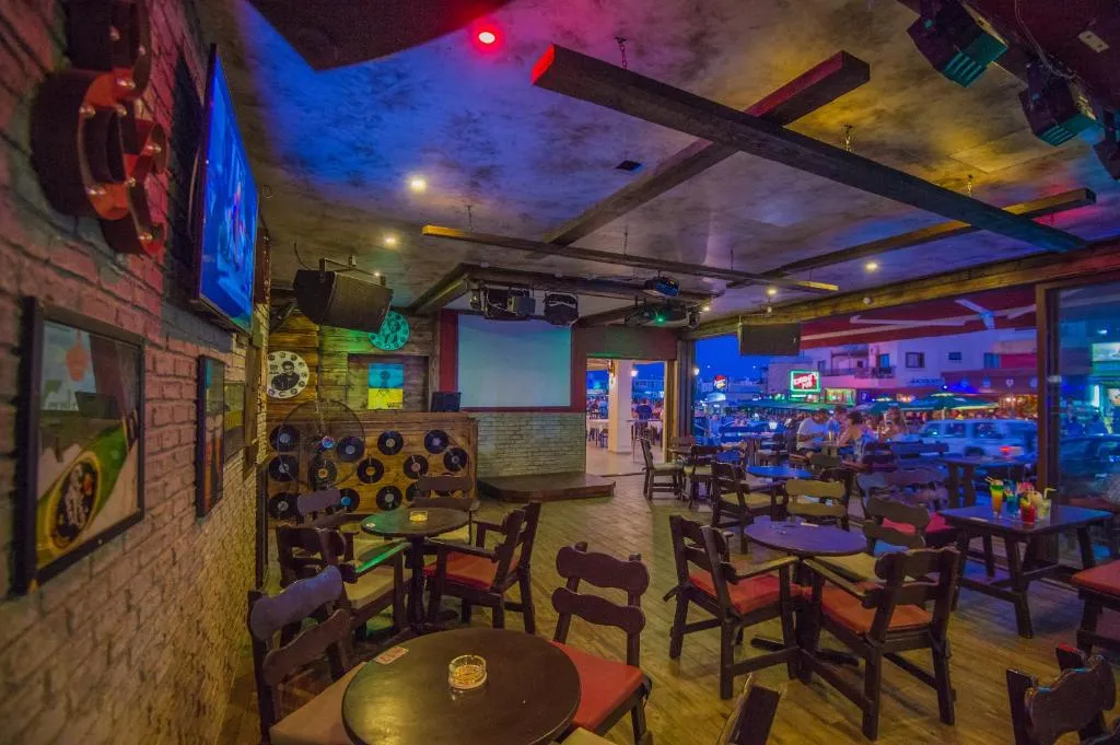 WINDMILLS HOTEL APARTMENTS