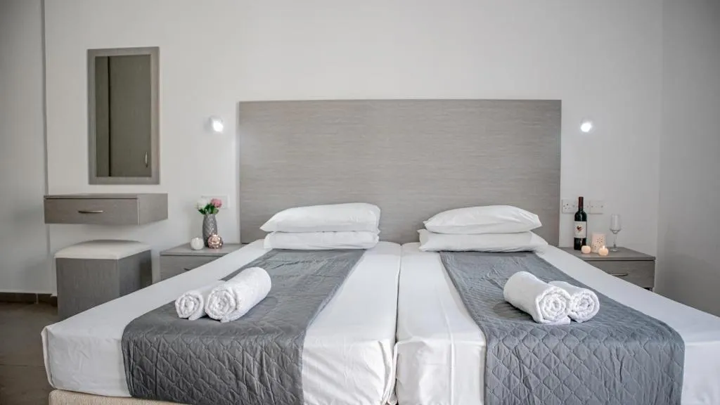 WINDMILLS HOTEL APARTMENTS