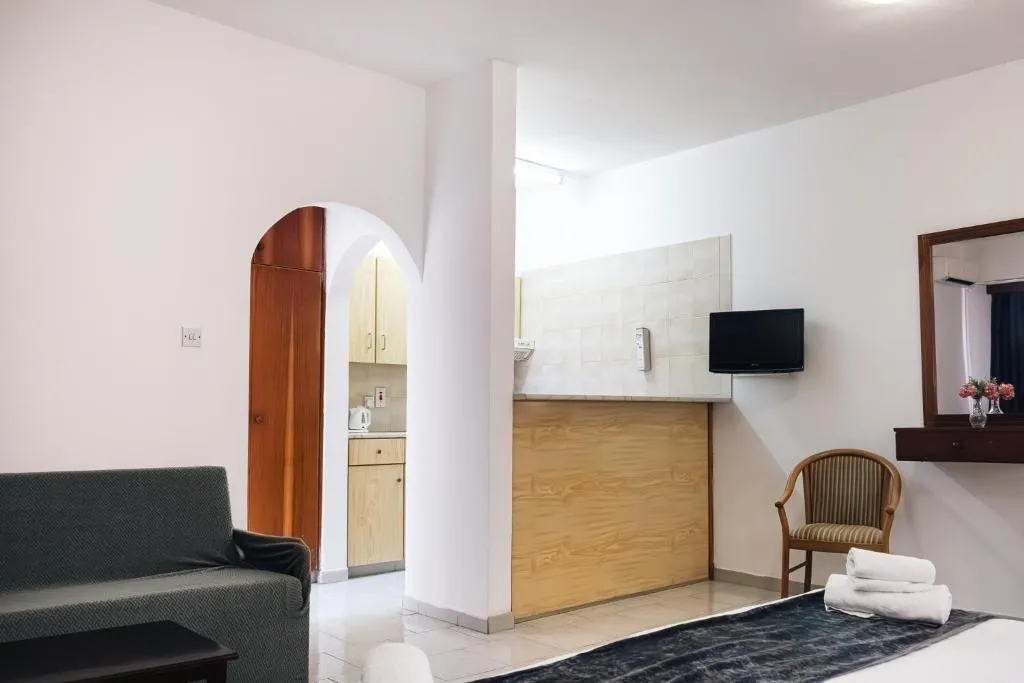 WINDMILLS HOTEL APARTMENTS