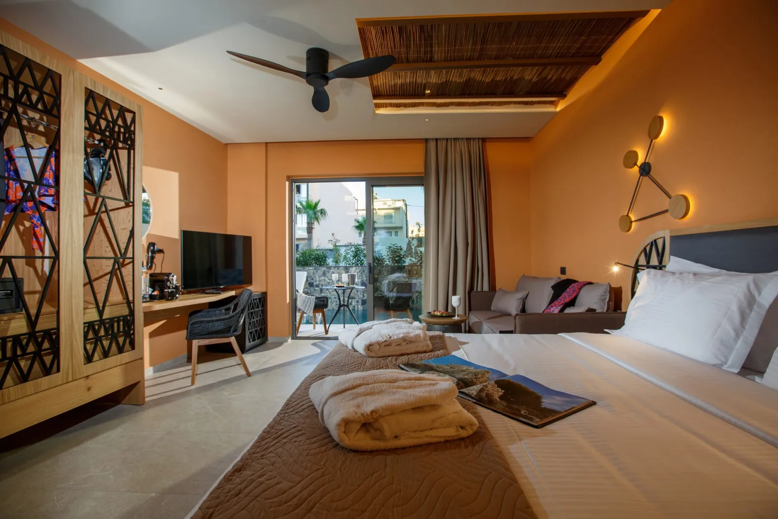 Palmera Beach Hotel Resort & Spa Adults Only, Hersonisos, Grčka — Junior Suite with Private Pool