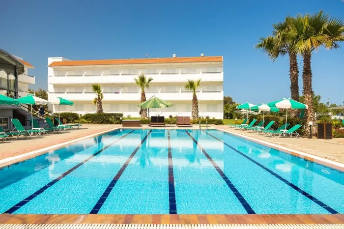 Pylea Beach Hotel, Rodos, Grčka — plaža