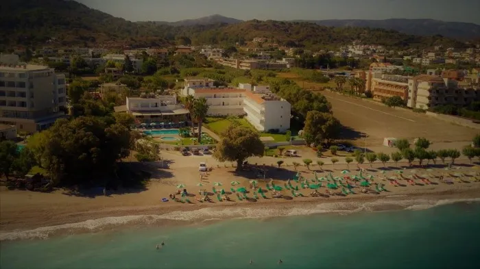 Pylea Beach Hotel, Rodos, Grčka — plaža