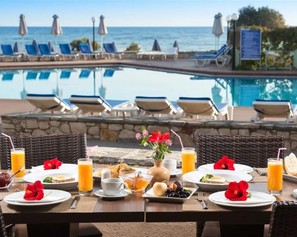 Silva Beach Hotel, Kutulufari, Grčka — plaža