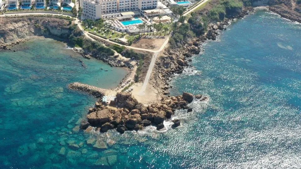 Queen's Bay Hotel Cyprus, Kisonerga