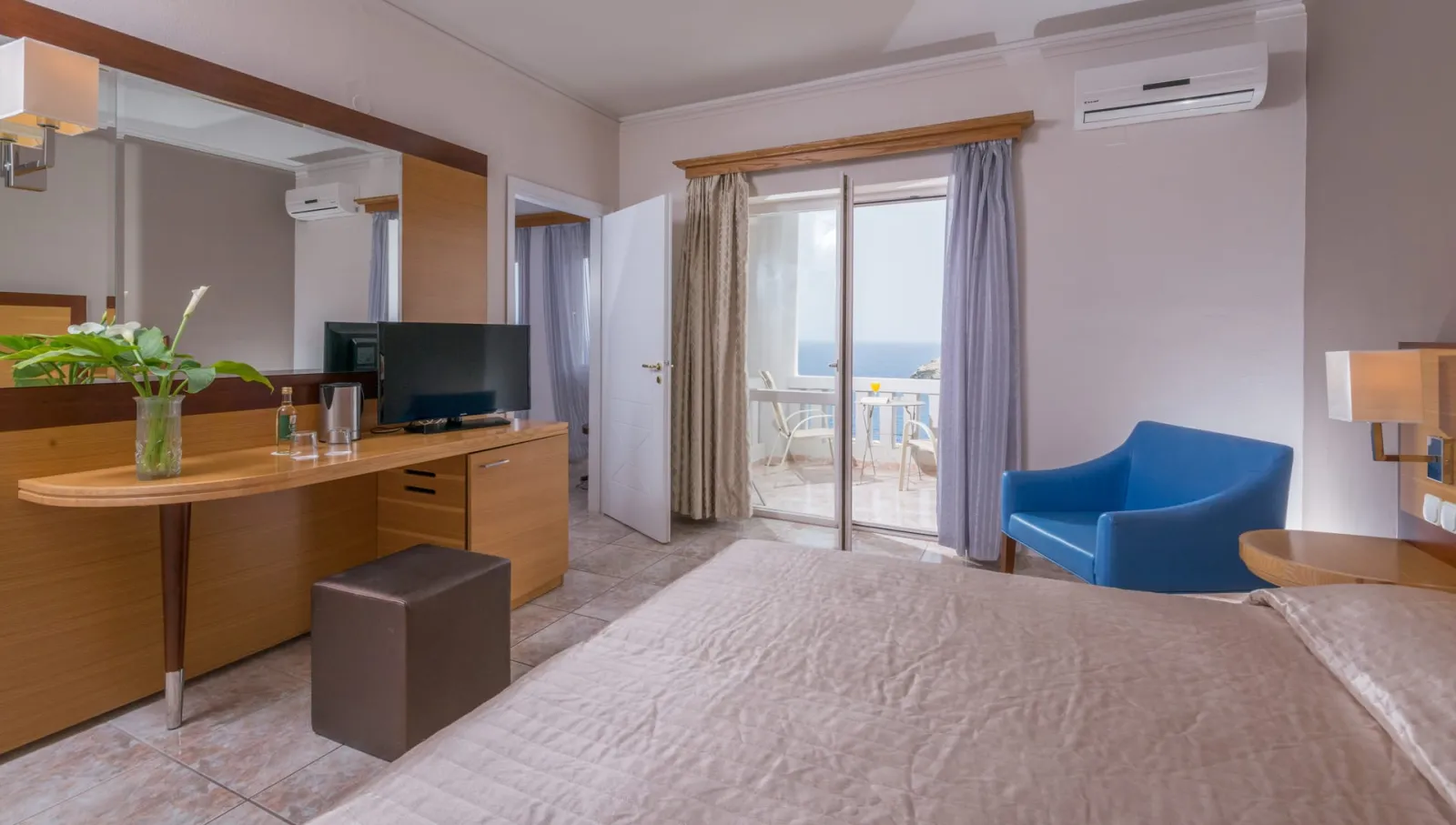 Athina Palace Resort & Spa, Iraklion, Grčka — Double Room (Promo)