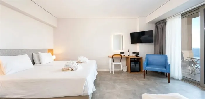 Athina Palace Resort & Spa, Iraklion, Grčka — Double Room Superior with Private Pool Sea View