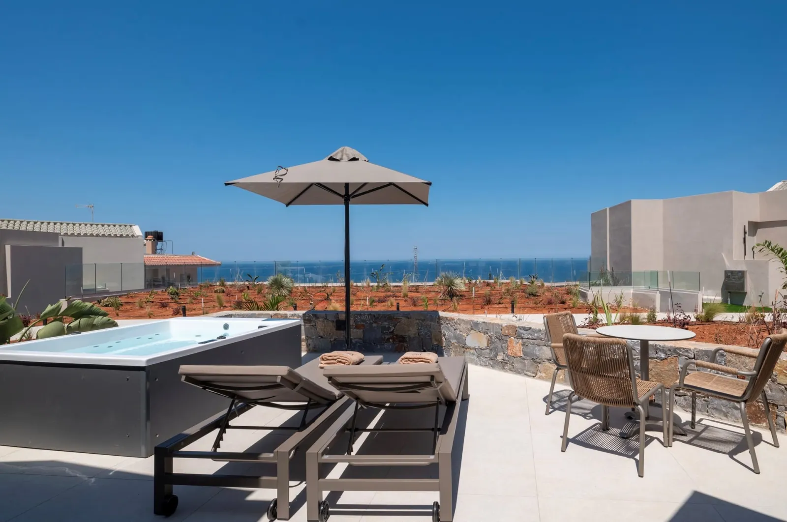 Galaxy Suites Boutique Resort Adults Only, Kutulufari, Grčka — Suite with Hot Tub