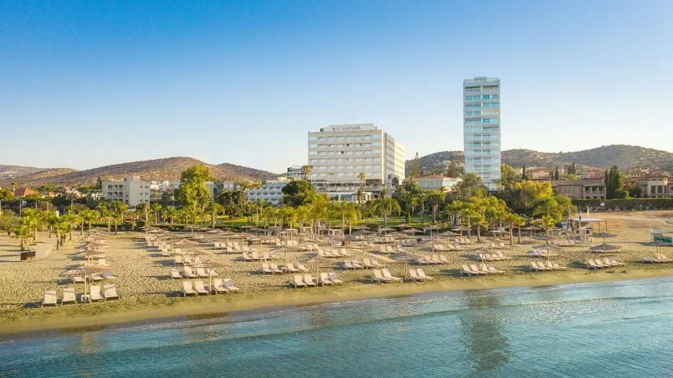ST RAPHAEL RESORT AND MARINA, Pyrgos