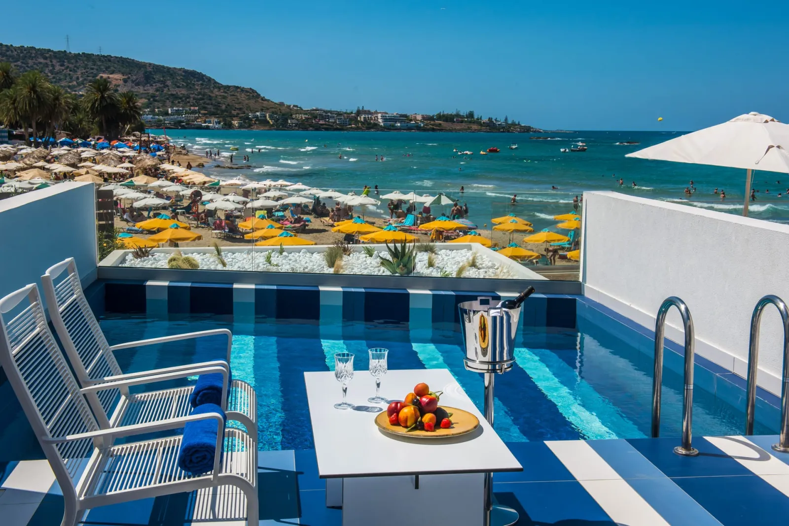 I Resort Beach Hotel & Spa, Iraklion, Grčka — Gold Suite Sea View With Private Pool